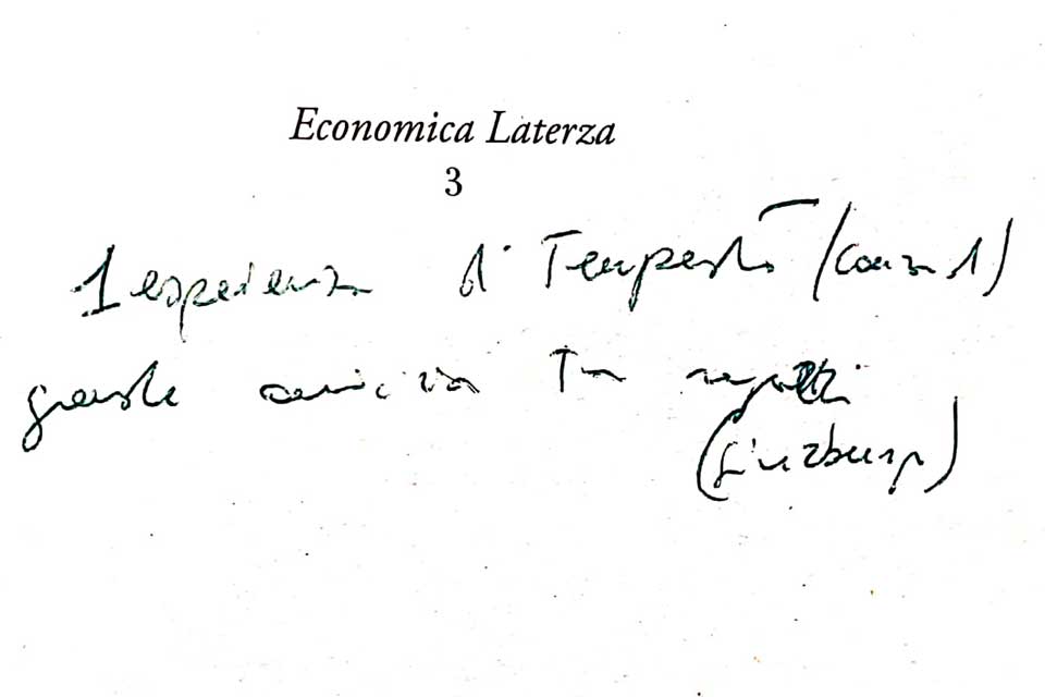Handwritten notes over typeset text that reads Economica Laterza