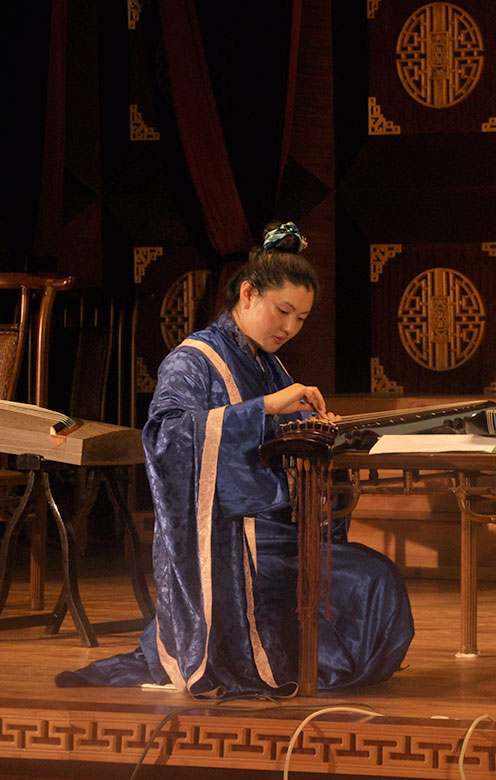 Miao Yichen, who plays the guqin player during the trailer credits, a song that was performed in Yingelishi in 2010.