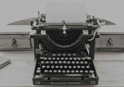 A black and white photo of a typewriter